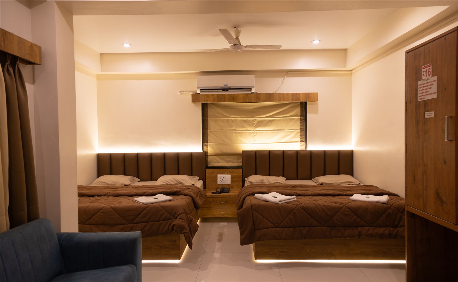 Four bed deluxe family room with two double beds